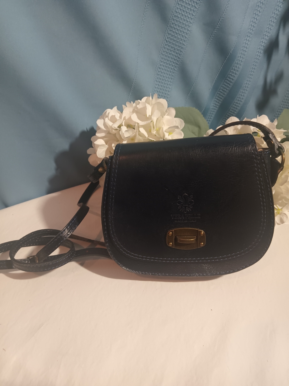 Vera Pelle Straight From Italy Crossbody Handbag
